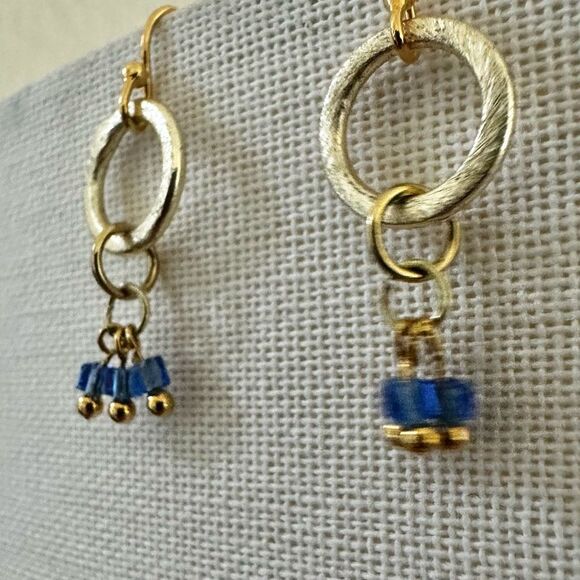 Elaine Chu Handcrafted Gold & Blue Beaded Dangle Earrings - Picture 5 of 8